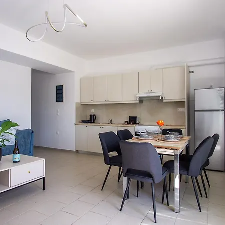 Apartment Sweet Homes *